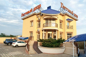 Gostiniy Dvor